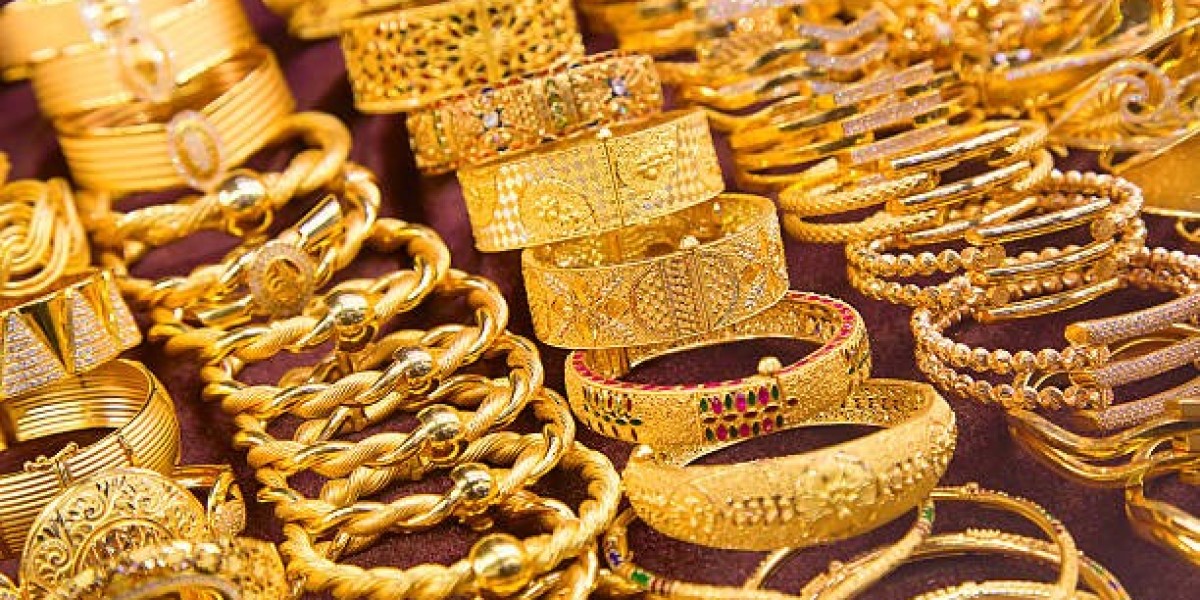 Trust KMK Gold Traders, your premier gold buyer in Hyderabad.
